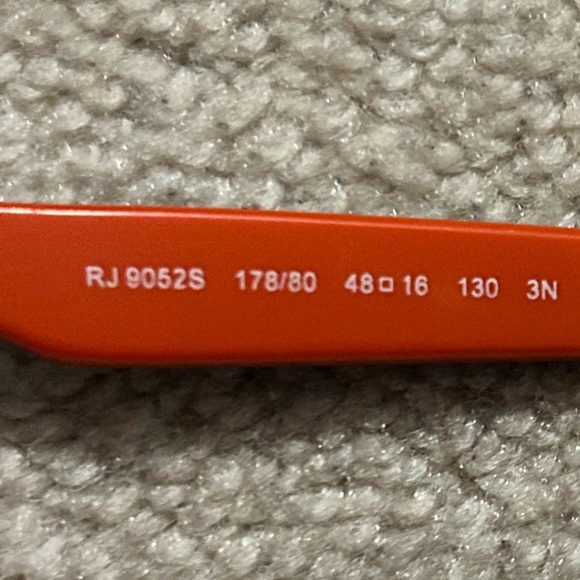 RayBan youth polarized sunglasses - new - Picture 3 of 5